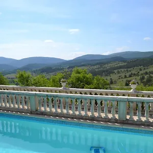 logis-hotel-le-vieil-amandier.fr-provencehotel.com/
